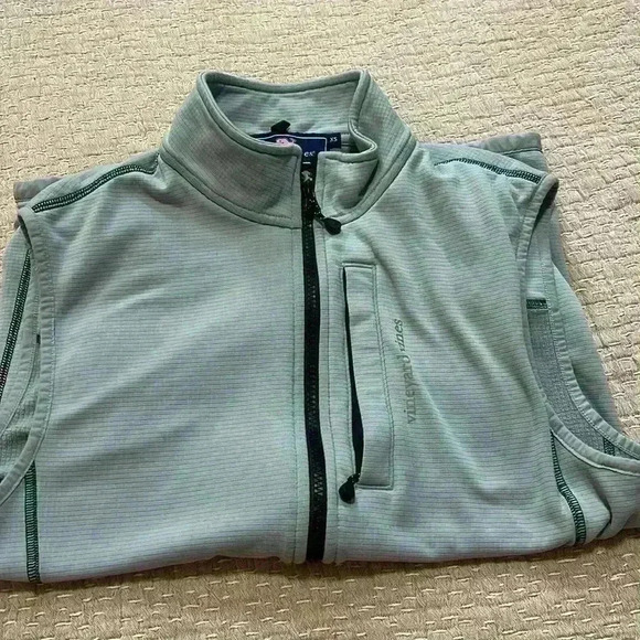 Vineyard‎ vines gray vest - Picture 5 of 6